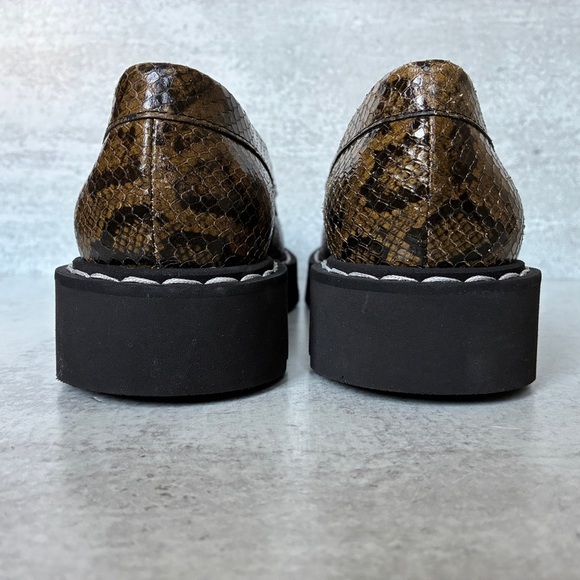 Aquatalia Women’s Loafer Hayley Snake Embossed Green Size 9 NWOT - Picture 5 of 9